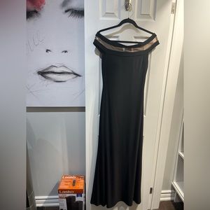 Women’s Off the Shoulder Long Dress.